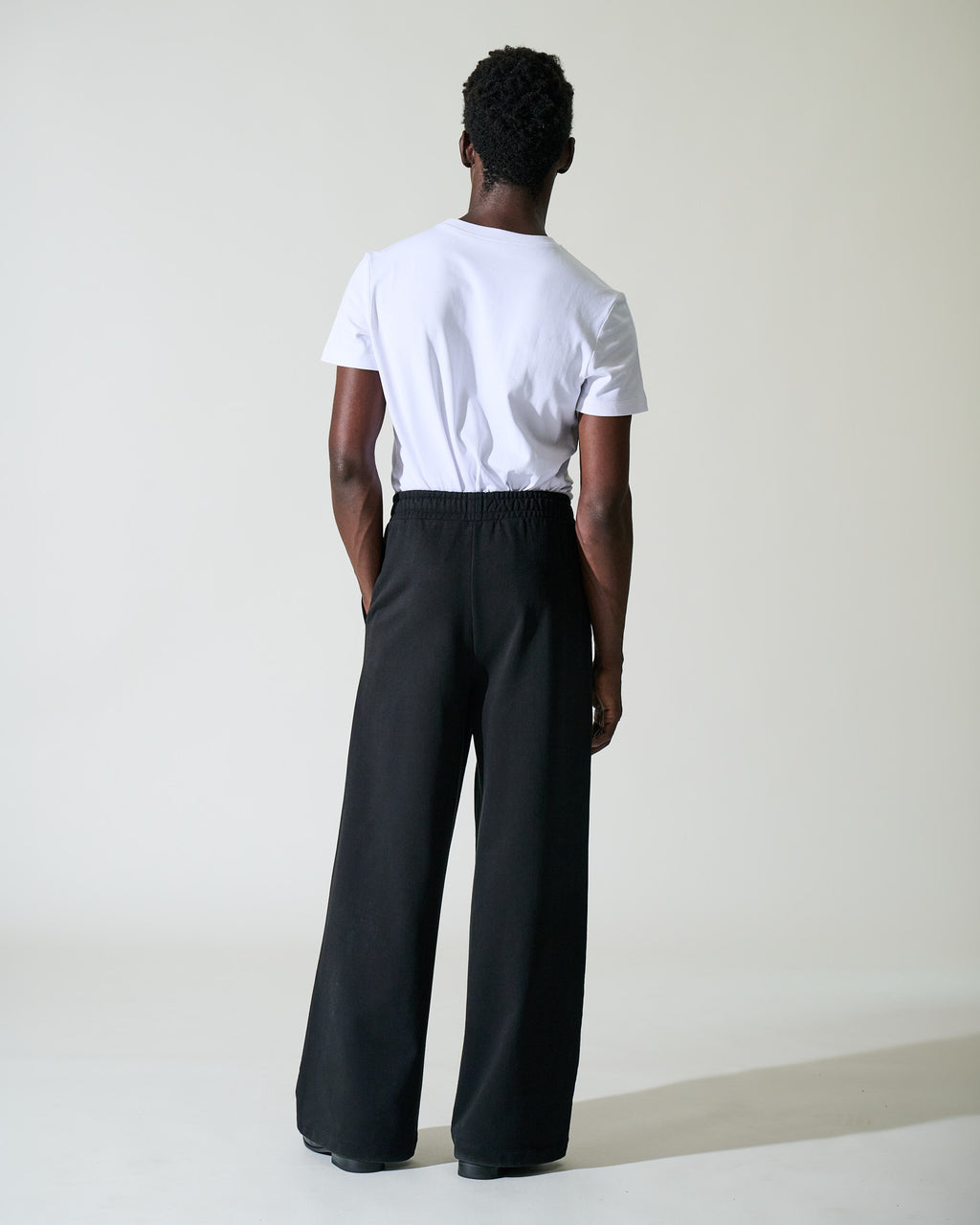 HIGH-WAISTED PLEATED SWEATPANT